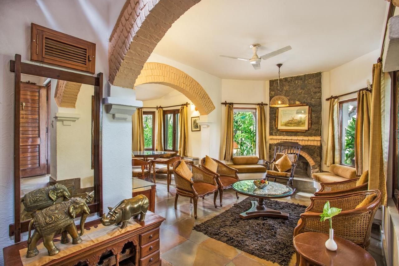 The Riverview Retreat Corbett By Leisure Hotels Garjia Exterior photo
